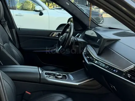 BMW X7 2024 года за 70 000 000 тг. в Астана – фото 9