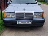 Mercedes-Benz E 200 1990 годаүшін1 100 000 тг. в Алматы – фото 2