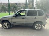 Chevrolet Niva 2007 года за 2 200 000 тг. в Атырау – фото 2