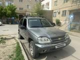 Chevrolet Niva 2007 года за 2 200 000 тг. в Атырау – фото 4