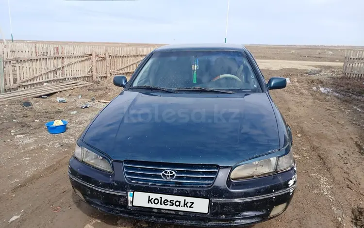 Toyota Camry 1998 годаүшін3 700 000 тг. в Акжар