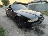 BMW 740 1996 года за 1 600 000 тг. в Кентау