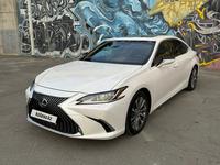 Lexus ES 250 2018 годаүшін18 000 000 тг. в Алматы