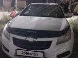 Chevrolet Cruze 2012 года за 3 500 000 тг. в Актобе – фото 2