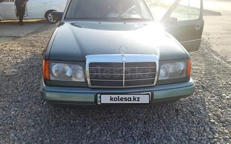 Mercedes-Benz E 220 1993 годаfor2 500 000 тг. в Шымкент