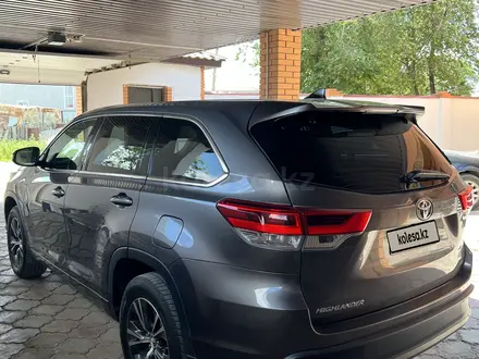Toyota Highlander 2018 года за 12 300 000 тг. в Атырау – фото 6