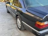 Mercedes-Benz E 220 1993 года за 1 500 000 тг. в Тараз – фото 3