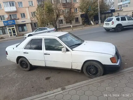 Mercedes-Benz E 200 1989 года за 1 000 000 тг. в Кокшетау – фото 3