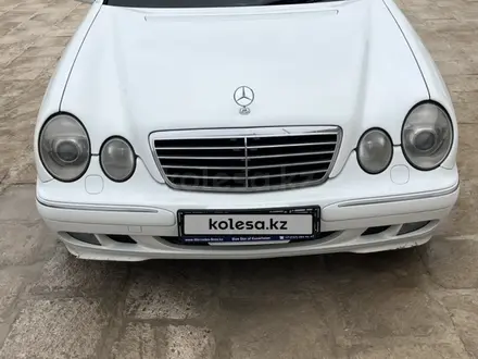 Mercedes-Benz E 320 2000 года за 4 400 000 тг. в Жанаозен – фото 10