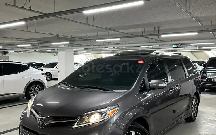 Toyota Sienna 2018 годаүшін20 500 000 тг. в Астана