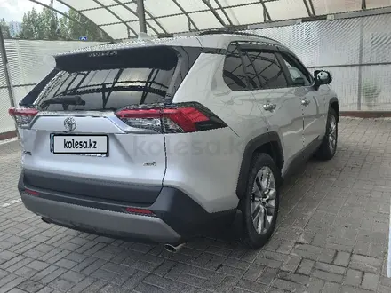 Toyota RAV4 2019 года за 13 000 000 тг. в Астана – фото 3