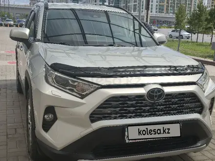 Toyota RAV4 2019 года за 13 000 000 тг. в Астана – фото 4