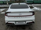 Hyundai Sonata 2023 года за 14 000 000 тг. в Шымкент – фото 2