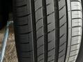 Разноширокий комплект шин 235 45 19 и 255 40 19 за 80 000 тг. в Алматы – фото 2