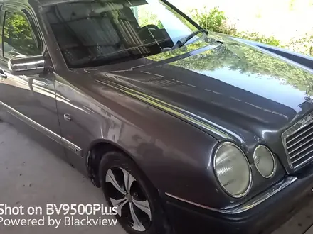 Mercedes-Benz E 200 1997 года за 2 500 000 тг. в Шу