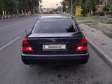 Mercedes-Benz C 200 1994 года за 1 500 000 тг. в Тараз – фото 2