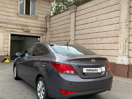 Hyundai Accent 2016 года за 6 200 000 тг. в Шымкент – фото 2