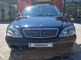 Mercedes-Benz S 320 2000 годаүшін2 900 000 тг. в Караганда – фото 2