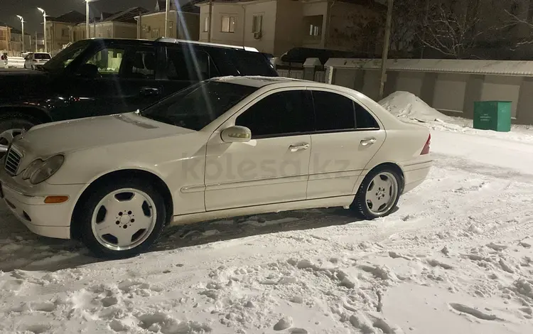 Mercedes-Benz C 320 2003 годаүшін4 400 000 тг. в Актау