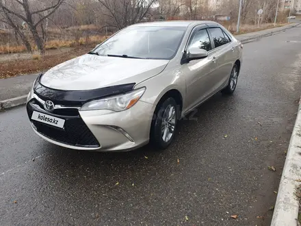 Toyota Camry 2015 года за 9 800 000 тг. в Усть-Каменогорск – фото 2