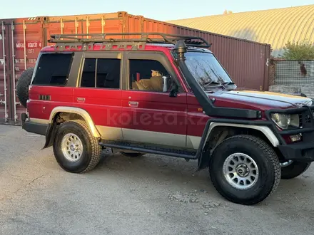 Toyota Land Cruiser Prado 1995 года за 10 000 000 тг. в Алматы – фото 71