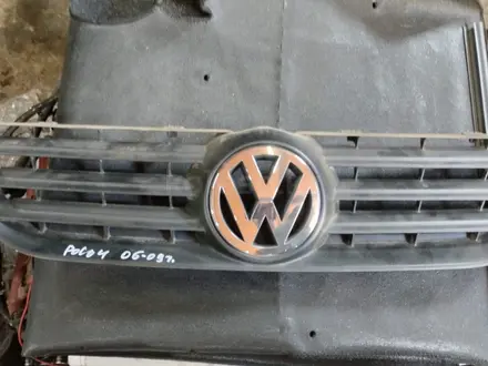 Решётка передняя радиатора на VW Polo 4 2005-2009 рестайлинг оригиналүшін20 000 тг. в Алматы