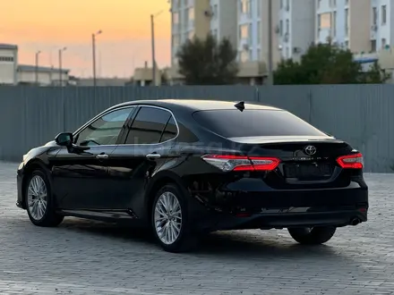 Toyota Camry 2018 года за 12 500 000 тг. в Атырау – фото 6