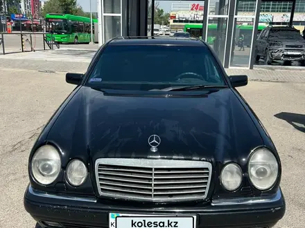 Mercedes-Benz E 280 1998 года за 3 600 000 тг. в Алматы