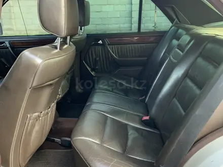 Mercedes-Benz E 230 1991 года за 2 150 000 тг. в Алматы – фото 13