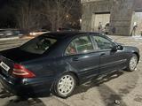 Mercedes-Benz C 200 2000 года за 2 800 000 тг. в Темиртау – фото 4