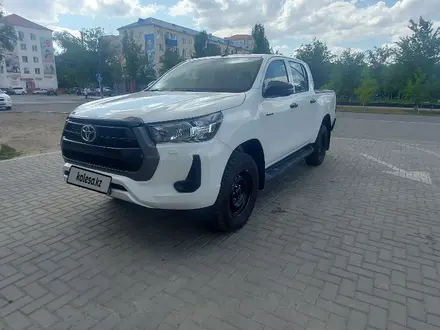 Toyota Hilux 2021 года за 18 700 000 тг. в Атырау – фото 2