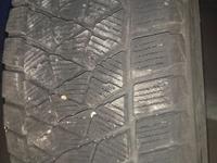 Комплект зимней резины Bridgestone Blizzak 215/60/R17 за 108 000 тг. в Темиртау