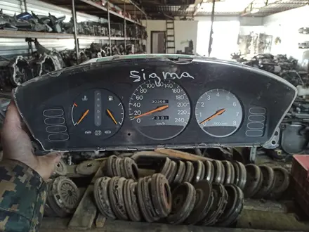 Панель приборов щиток спидометр Mitsubishi Sigma за 15 000 тг. в Астана