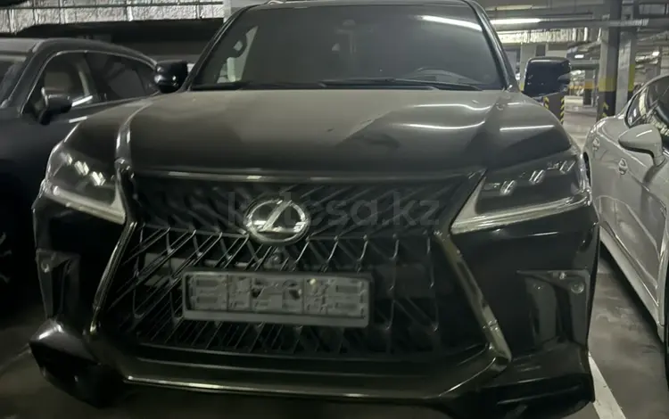 Lexus LX 570 2018 года за 47 000 000 тг. в Астана