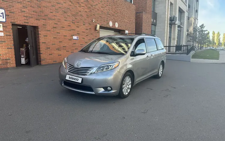 Toyota Sienna 2015 года за 13 800 000 тг. в Астана