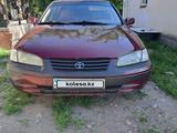 Toyota Camry 1998 годаfor2 000 000 тг. в Шу