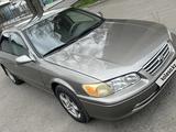 Toyota Camry 1999 года за 3 600 000 тг. в Талдыкорган – фото 2