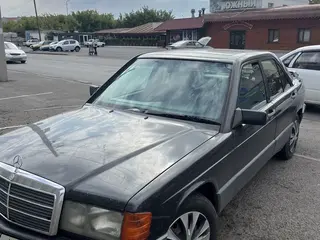 Mercedes-Benz 190