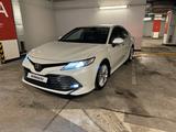 Toyota Camry 2019 года за 15 600 000 тг. в Алматы