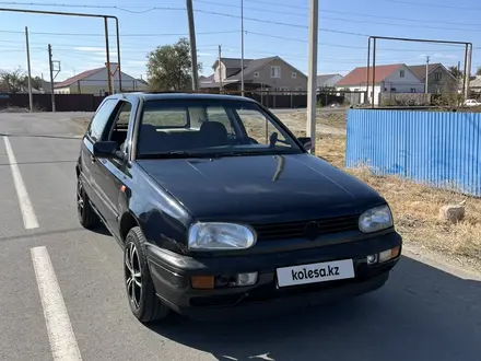 Volkswagen Golf 1992 года за 1 600 000 тг. в Атырау – фото 2