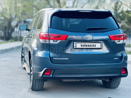 Toyota Highlander 2019 года за 16 000 000 тг. в Астана – фото 10
