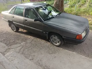Audi 100