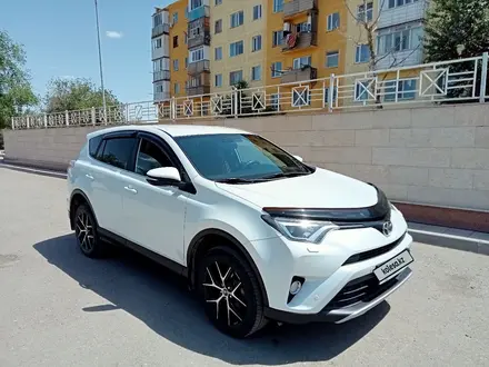 Toyota RAV4 2018 года за 13 000 000 тг. в Астана