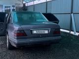 Mercedes-Benz E 220 1994 года за 1 550 000 тг. в Алматы – фото 5