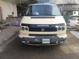 Volkswagen Caravelle 1996 года за 4 500 000 тг. в Сарыозек