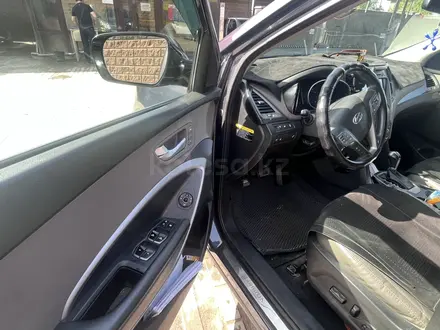Hyundai Santa Fe 2015 года за 7 500 000 тг. в Алматы – фото 11