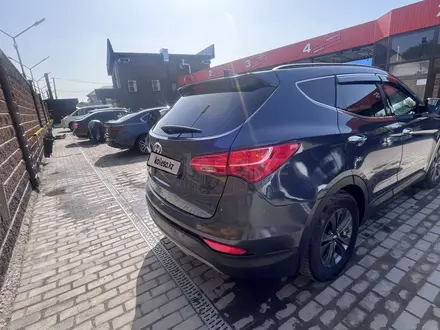 Hyundai Santa Fe 2015 года за 7 500 000 тг. в Алматы – фото 8