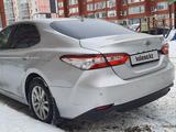 Toyota Camry 2019 годаүшін11 800 000 тг. в Уральск – фото 2