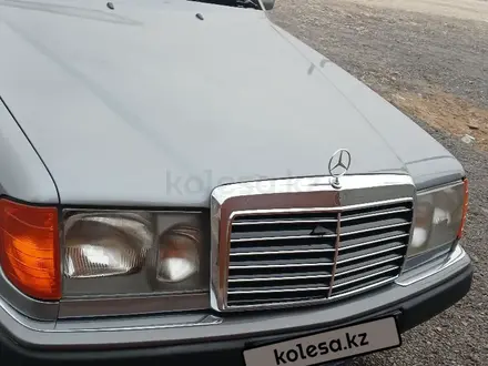 Mercedes-Benz E 230 1991 года за 2 000 000 тг. в Туркестан – фото 4