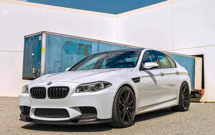 BMW M5 2012 года за 10 000 тг. в Алматы